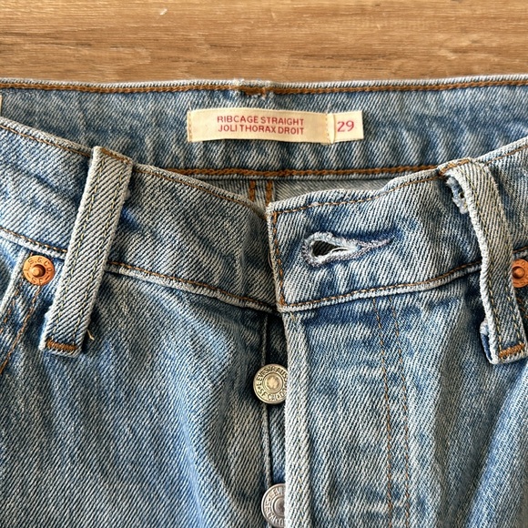 Levi’s Rib Cage Straight - Picture 2 of 4